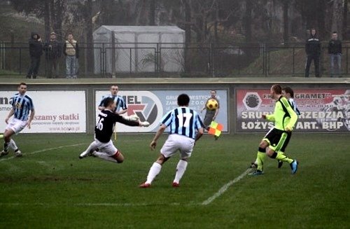 Elbląg, Olimpia 2004 była wyraźnie lepsza i wygrała z Błękitnymi. Elbląg, Olimpia 2004 była wyraźnie lepsza i wygrała z Błękitnymi.