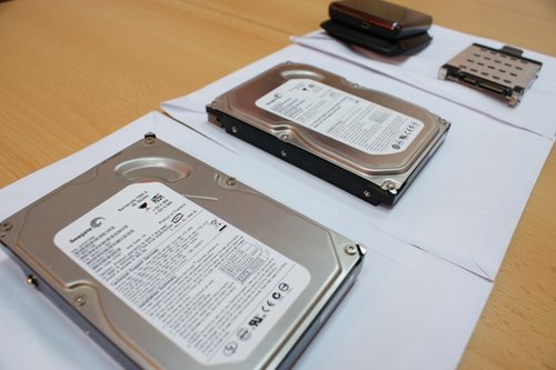 Elbląg, Okradła byłego partnera