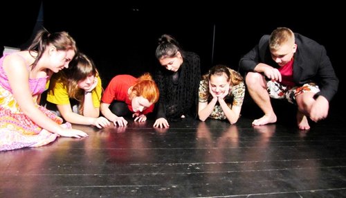 Elbląg, Grupa teatralna Deja vu przez 10 dni będzie gościć w Turcji, gdzie weźmie udział w warsztatach artystycznych. Elbląg, Grupa teatralna Deja vu przez 10 dni będzie gościć w Turcji, gdzie weźmie udział w warsztatach artystycznych.