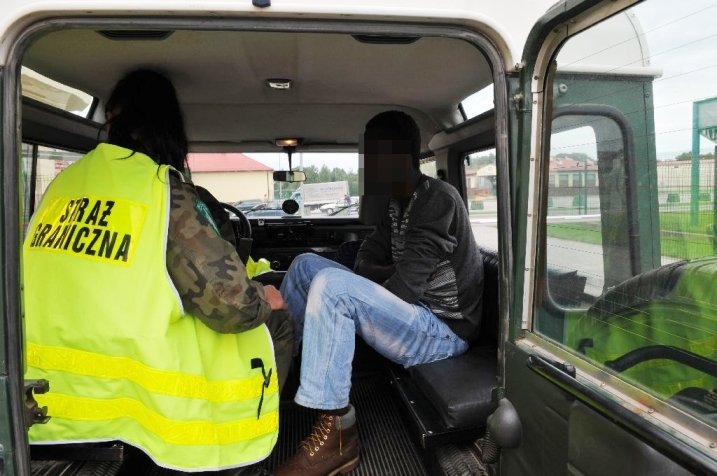 Elbląg, Nielegalni autostopowicze