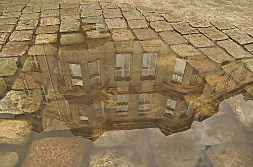 Zdjęcie nagrodzone w zeszłorocznej wakacyjnej edycji konkursu ("W odbiciu - na Zaciszu", A. Ławrynowicz)