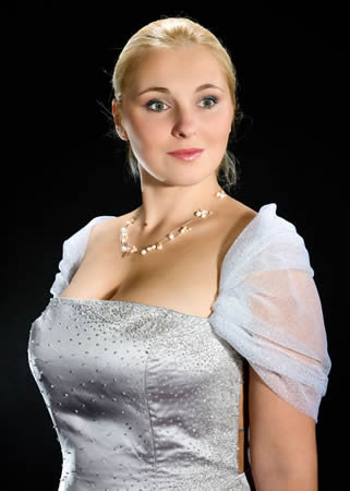 Elbląg, Elblążanka Joanna Konefał wystąpi podczas niedzielnego koncertu we Fromborku Elbląg, Elblążanka Joanna Konefał wystąpi podczas niedzielnego koncertu we Fromborku