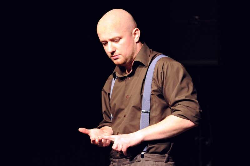 Elbląg, Za monodram "Patryk K." Grabowski otrzymał we Wrocławiu dwie nagrody
