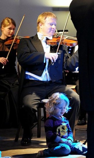 Elbląg, W Mikołajki orkiestra kolejny raz zagra dla dzieci Elbląg, W Mikołajki orkiestra kolejny raz zagra dla dzieci