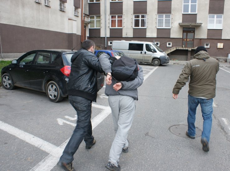 Elbląg, 22-latka, który podczas meczu rzucił petardą zatrzymali dziś policjanci