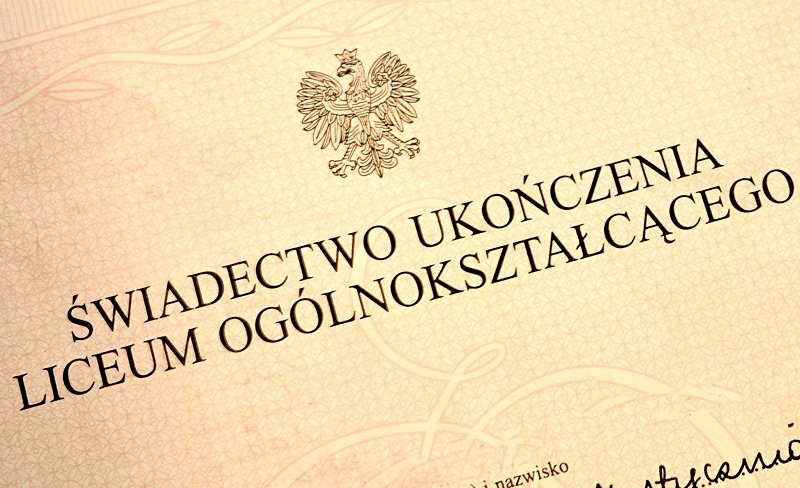 Elbląg, Wymagane wykształcenie średnie...