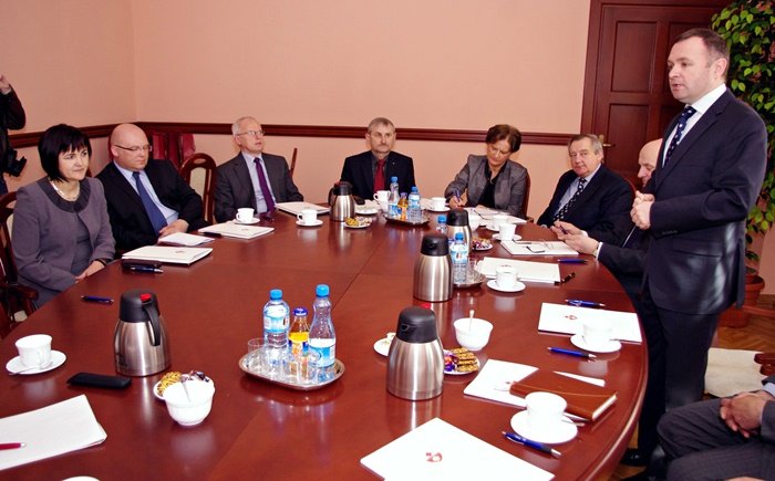 Elbląg, Prezydenta będę krytykował za dwa lata, a tymczasem… Elbląg, Prezydenta będę krytykował za dwa lata, a tymczasem…