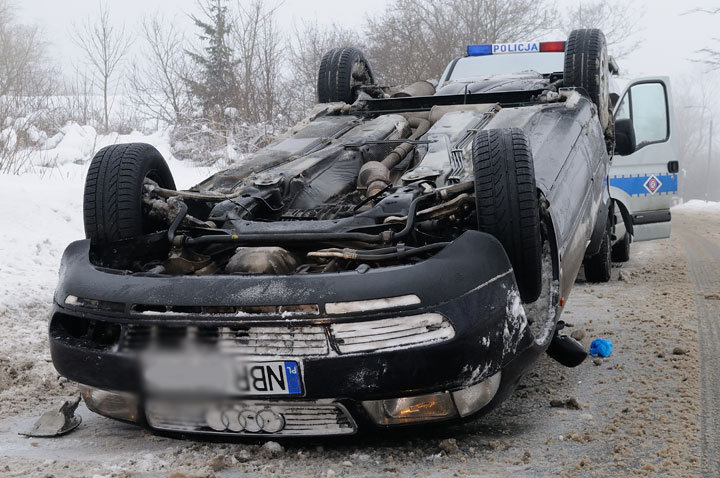 Elbląg, Piastowo: dachowanie audi