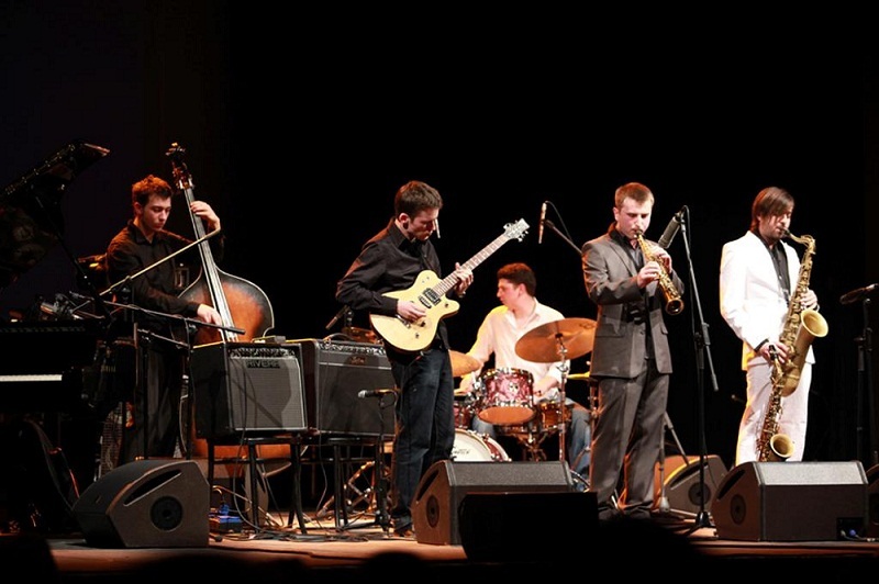 W sobotę w Krużganku Galerii EL zagra Freeway Quintet W sobotę w Krużganku Galerii EL zagra Freeway Quintet