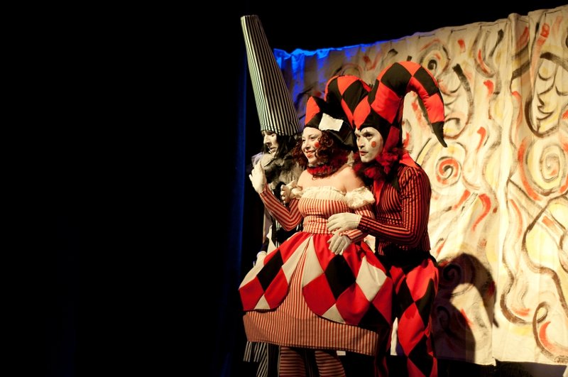 Elbląg, Spektakl „Cień komedianta” teatru Eliksir