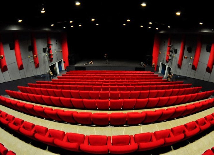 Elbląg, Jesienne popołudnia z kinem Światowid