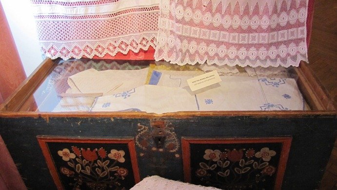 Elbląg, Skrzynia ze zbiorów Muzeum Mazurskiego w Szczytnie