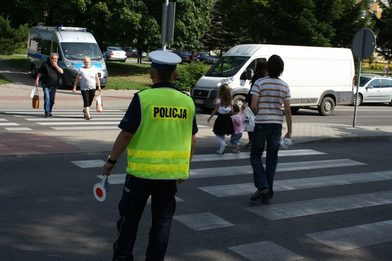 Elbląg, Policjanci ruchu drogowego pełnili słuzbę w pobliżu szkół