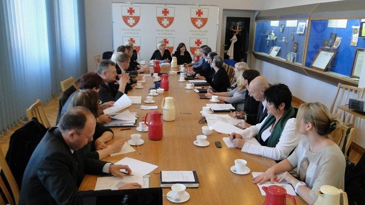 Elbląg, Posiedzenie komisji zdominowała sprawa likwidacji Policyjnej Izby Dziecka, Elbląg, Posiedzenie komisji zdominowała sprawa likwidacji Policyjnej Izby Dziecka,