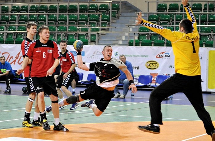 Elbląg, Michał Gryz rzucił bramkę na wagę remisu Elbląg, Michał Gryz rzucił bramkę na wagę remisu