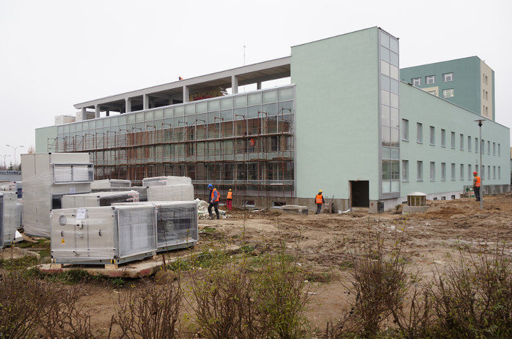 Elbląg, Nowy budynek szpitalny jest w stanie surowym. Prace przebiegają planowo