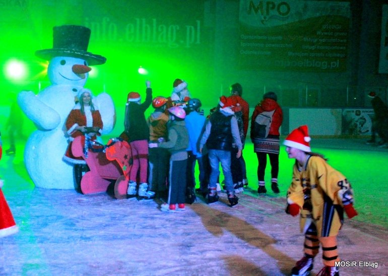 Elbląg, Sportowo-rekreacyjny Mikołaj na lodowisku Elbląg, Sportowo-rekreacyjny Mikołaj na lodowisku