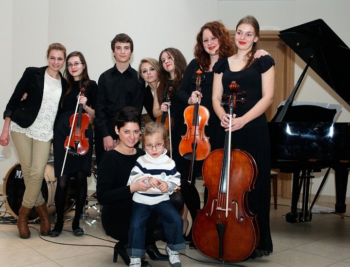 Elbląg, Ci, którzy zapragnęli utrwalić ten wyjątkowy wieczór na fotografii, mogli wziąć udział w sesji zdjęciowej z całym zespołem,