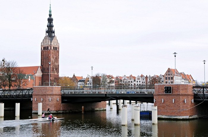 Elbląg, Od października 2012 r. suchą stopą można pokonać rzekę Elbląg mostem dolnym Elbląg, Od października 2012 r. suchą stopą można pokonać rzekę Elbląg mostem dolnym