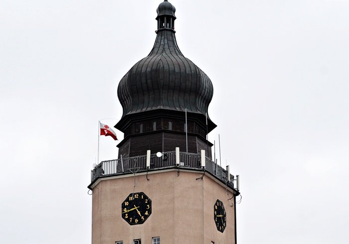 Elbląg, Hejnał rozbrzmiewa z wieży ratusza przy ul. Łączności od ponad 10 lat