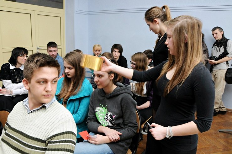 Elbląg, O tym, czy Powstanie Styczniowe było haniebne czy chwalebne uczniowie musieli zdecydować zarówno przed debatą, jak i po