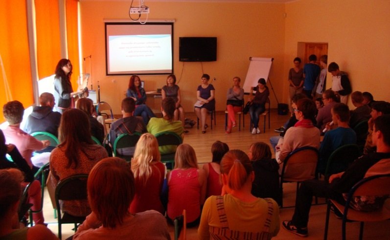 Elbląg, Debata w gimnazjum nr 6