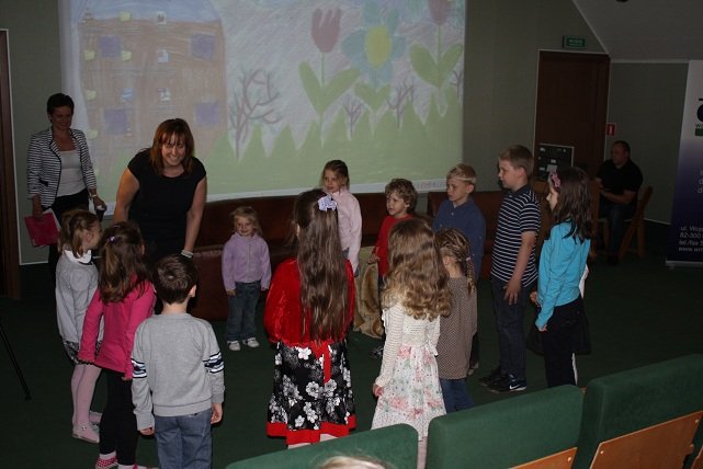 Elbląg, Dziś mali bajkopisarze odebrali nagrody za „Tajemnice głębin, czyli co słychać w wodzie”