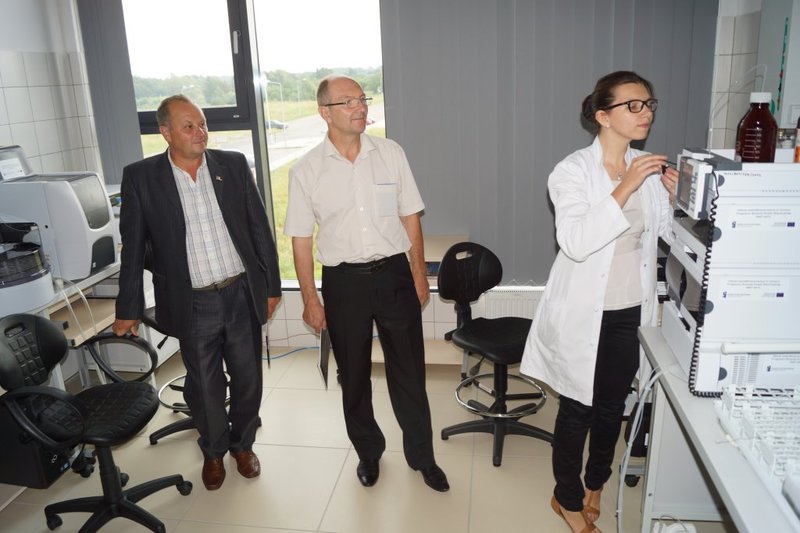 W Elbląskim Parku Technologicznym goście mieli możliwość sprawdzenia, jak funkcjonują zaawansowane technicznie urządzenia, będące na wyposażeniu laboratoriów,