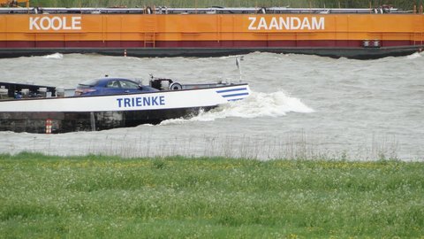 Elbląg, Jak na Renie? Jeszcze nie, ale...