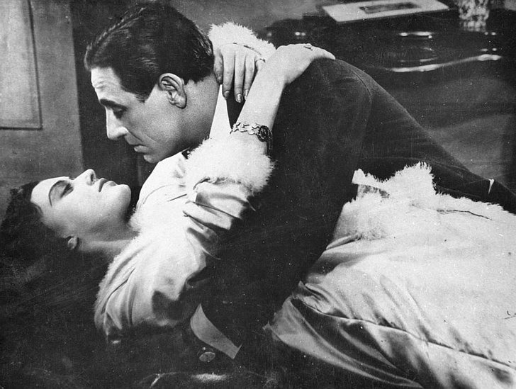 kadr z filmu Mocny człowiek,