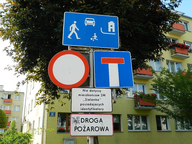 Elbląg, Spór o parkowanie przy Robotniczej trwa