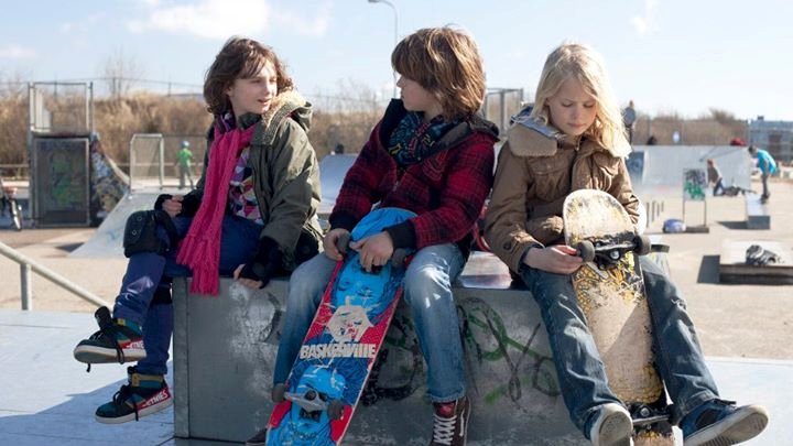 kadr z filmu Mysz pies i Tato,