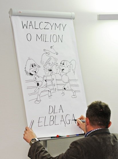 Elbląg, Do walki o milion dla Elblaga zachęca m.in. rysownik Jan Solka Elbląg, Do walki o milion dla Elblaga zachęca m.in. rysownik Jan Solka