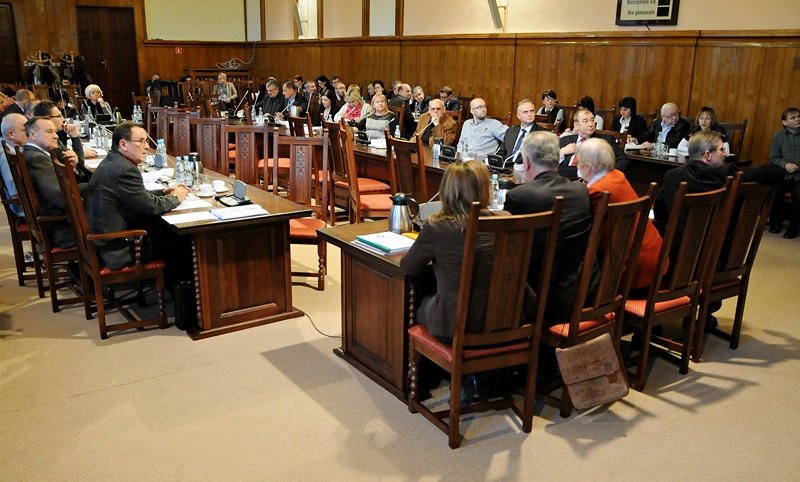 Elbląg, Radni podczas debaty budżetowej