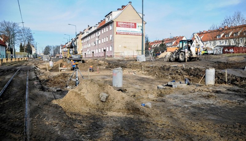 Elbląg, Na razie jest jeszcze ciężko, ale wykonawca zobowiązał się do zapewnienia mieszkańcom przyzwoitego przejścia Elbląg, Na razie jest jeszcze ciężko, ale wykonawca zobowiązał się do zapewnienia mieszkańcom przyzwoitego przejścia