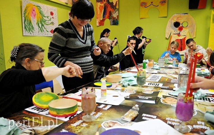 Elbląg, Najniższa krajowa nie załatwia sprawy