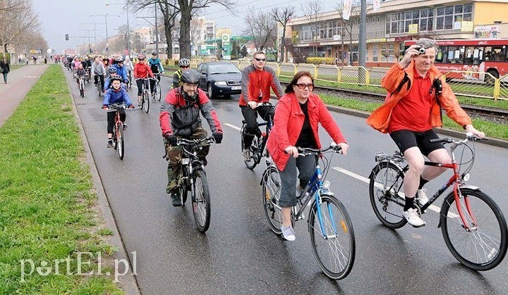 Elbląg, Rowerzystów w Elblągu jest coraz więcej, widać ich zwłaszcza na zorganizowanych rajdach