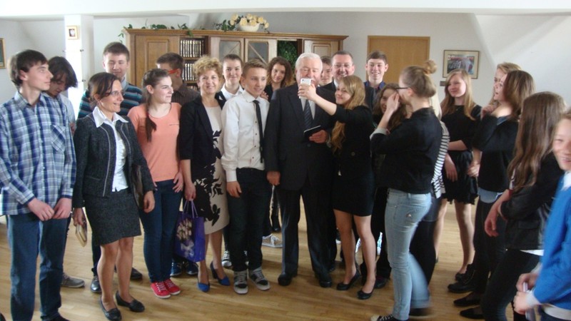 Elbląg, Gimnazjaliści u Lecha Wałęsy