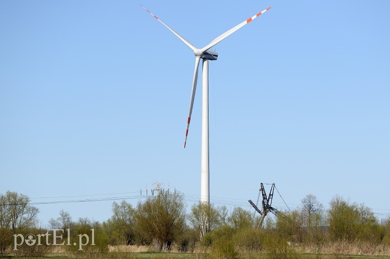 Elbląg, Wiatrak w Janowie już stoi, wkrótce zacznie produkować energię elektryczną