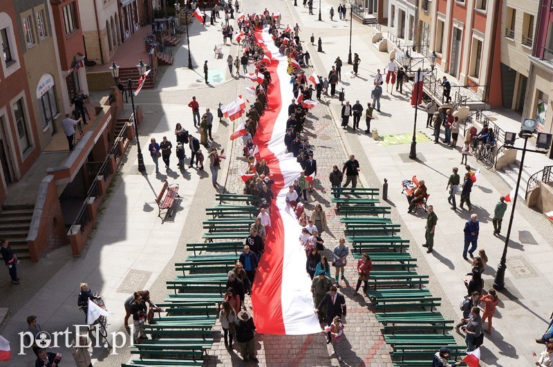 Elbląg, Biało-czerwony marsz w Święto Flagi