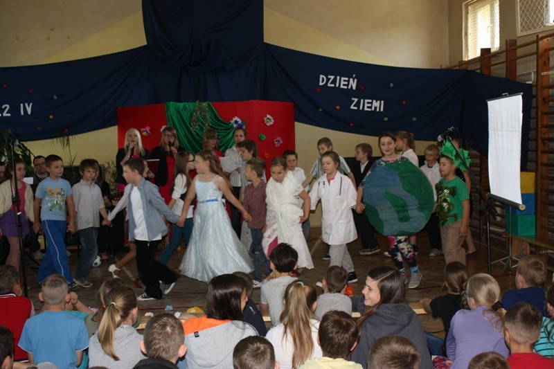 Elbląg, Tak w SP 14 świętowano Dzień Ziemi
