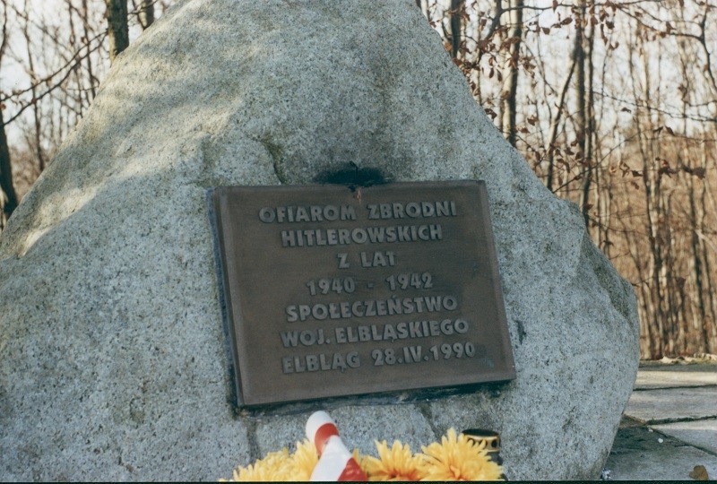 Elbląg, Obelisk upamiętnia ofiary zbrodni hitlerowskiej Elbląg, Obelisk upamiętnia ofiary zbrodni hitlerowskiej