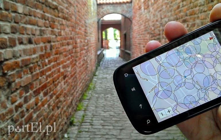 Elbląg, Te kółeczka na mapie oznaczają zakres dźwięków, które obejmują starówkę w Elblągu