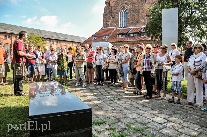 Elbląg, Uczestników "Soboty z przewodnikiem" po Galerii El oprowadzał Leszek Marcinkowski