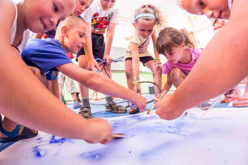 Elbląg, Tropiciele Sztuki oraz Ręce Zdolne do Wszystkiego na start!