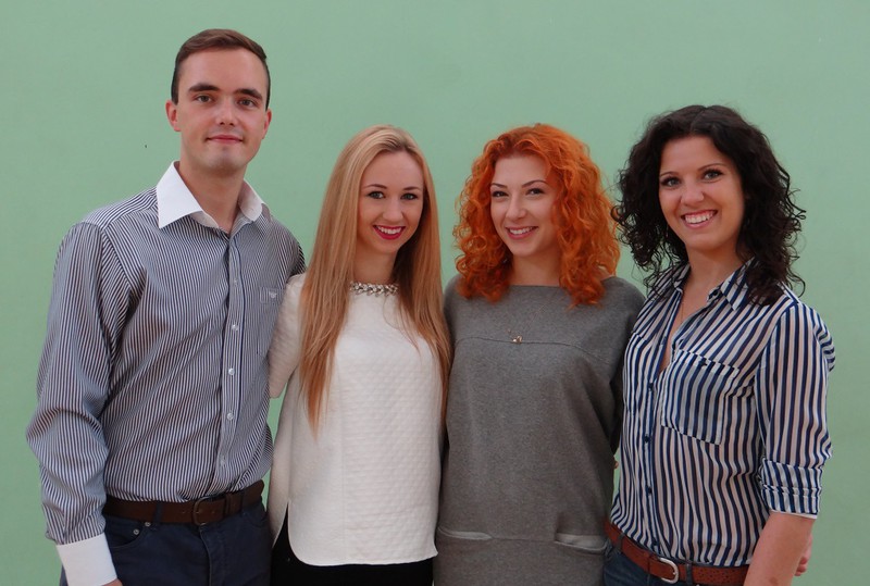 Elbląg, Od lewej: Mariusz Pilipczuk, Paulina Misiak, Arletta Wyżlic i Katarzyna Czyżyk – tancerze Formacji Standardowej „LOTOS-Jantar”, którzy m.in. w 2010 roku zdobyli tytuł mistrzów świata,