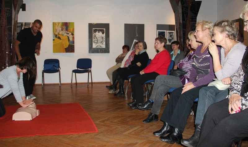 Elbląg, Seniorzy na spotkaniu z ratownikiem