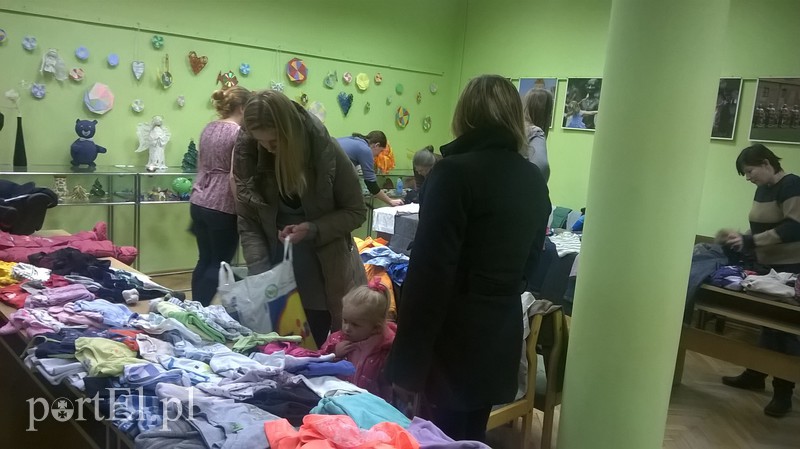 Elbląg, Zainteresowanie wymianą ubranek dziecięcych jest coraz większe Elbląg, Zainteresowanie wymianą ubranek dziecięcych jest coraz większe