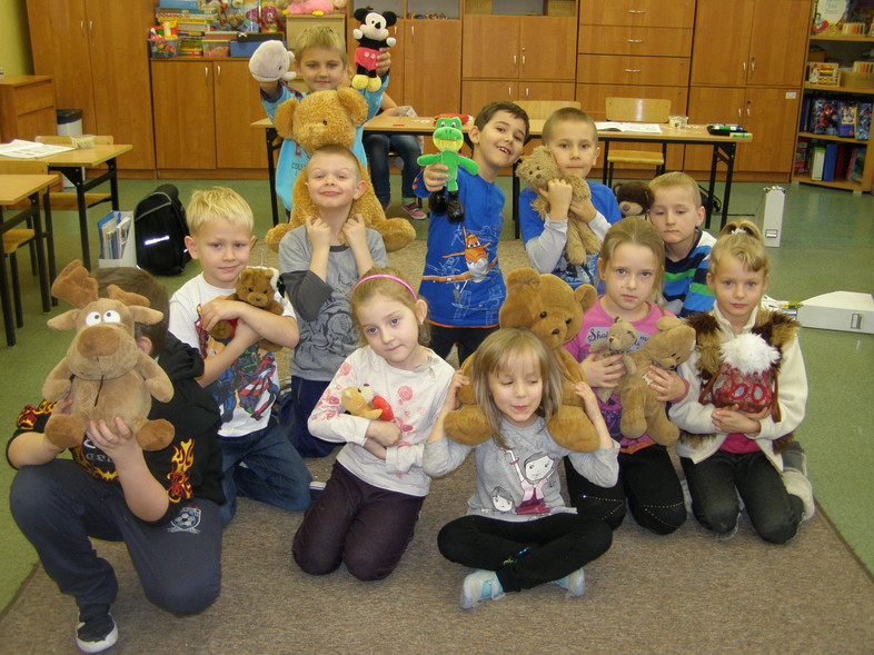 Elbląg, W SP 4 misie pięknie się kłaniają Elbląg, W SP 4 misie pięknie się kłaniają