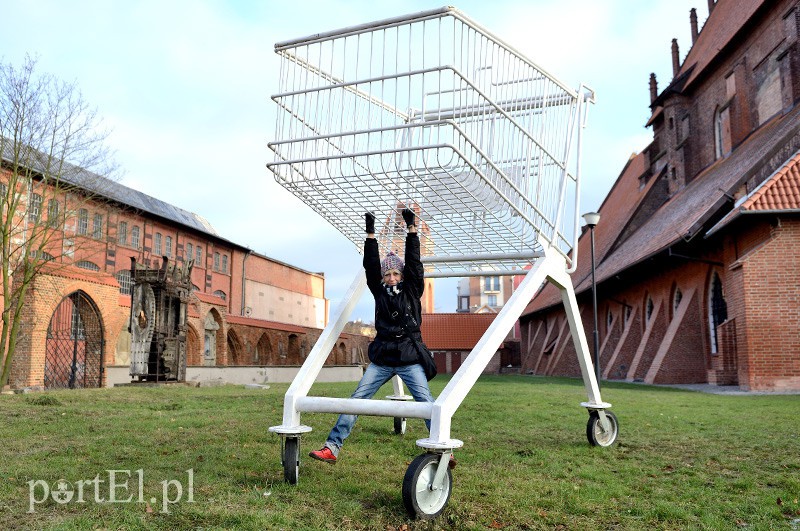 Elbląg, Gigant galeryjny aż prowokuje do fotograficznych ustawek